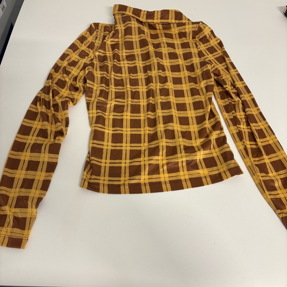 With Jean Button Down Top Size Small - image 3